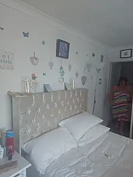 Angeldelightt online show from October 2025 11:43:01 AM