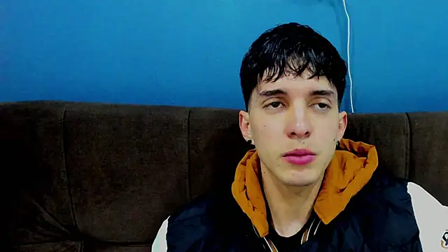 Jheampiiero online show from December 2025 02:12:02 PM