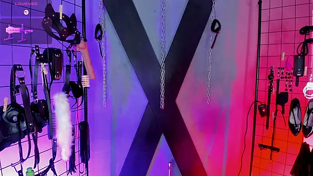 VictoryaLiah BDSM online show from November 2025 10:37:01 AM