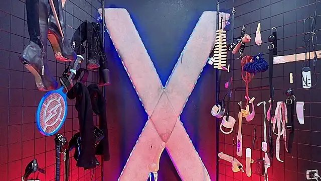 Veronica bdsm online show from April 2026 12:38:02 PM