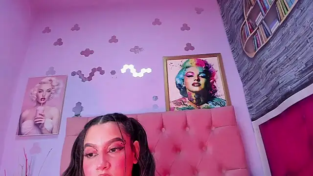 Megan Luxe online show from January 2026 10:36:01 PM