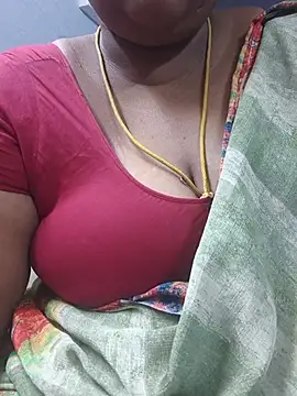 Snapshot of TAMIL_ELAKKIYA chatting on June 2026 12:45:02 AM TAMIL ELAKKIYA online show from June 2026 12:45:02 AM