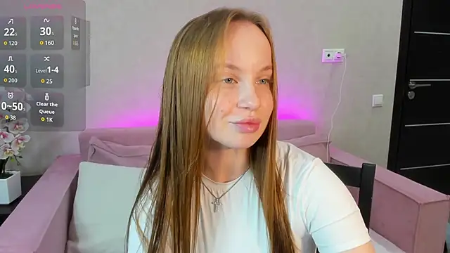 Snapshot of Bunny_Luvv chatting on October 2025 09:18:02 AM Bunny Luvv online show from October 2025 09:18:02 AM
