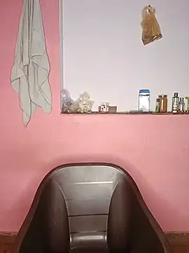 Snapshot of MEERAcle chatting on July 2026 04:04:02 AM MEERAcle online show from July 2026 04:04:02 AM
