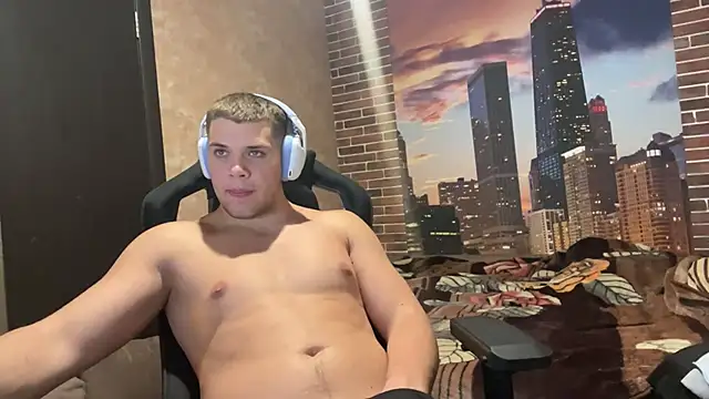 MusclePhantom online show from October 2025 07:58:02 PM