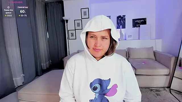 Laureen se online show from February 2026 06:40:02 AM