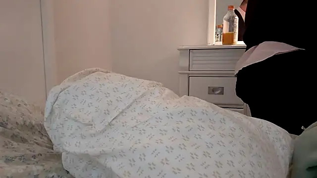 John--a online show from April 2026 10:45:01 PM