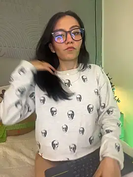 Snapshot of eviegothel_ chatting on December 2025 08:26:01 PM eviegothel online show from December 2025 08:26:01 PM