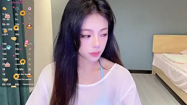 Sandy Uu online show from October 2025 11:38:01 PM