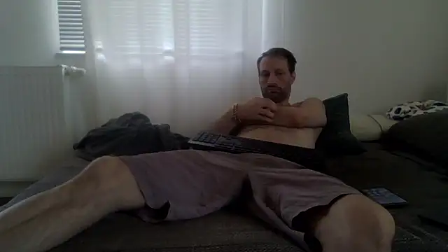 Snapshot of XLBarehengst chatting on July 2026 01:02:02 PM XLBarehengst online show from July 2026 01:02:02 PM