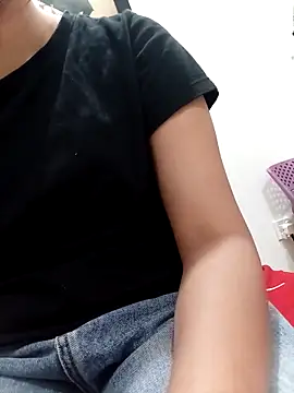 blueeyegirl22 online show from March 2026 08:44:02 AM