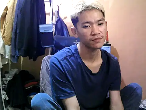 Riiichie wilCumm online show from November 2025 03:28:02 PM