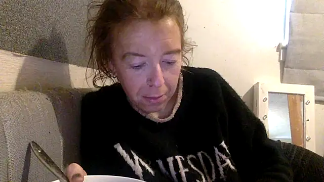 Snapshot of Bellababexox chatting on May 2026 04:11:01 PM Bellababexox online show from May 2026 04:11:01 PM