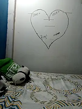 Geral Yeraldyn09 online show from October 2025 12:55:01 AM