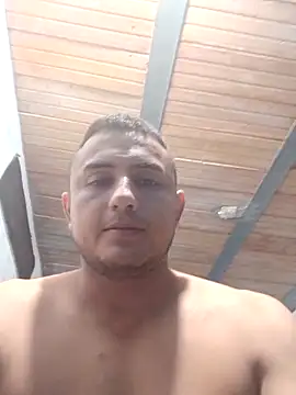 Geral Yeraldyn09 online show from November 2025 07:32:02 PM