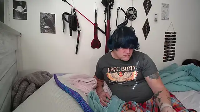 Julietserenity online show from December 2025 07:55:01 PM