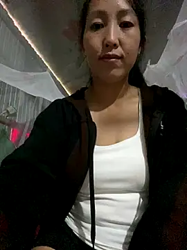 Snapshot of Huong-Ly chatting on September 2025 02:00:02 AM Huong-Ly online show from September 2025 02:00:02 AM