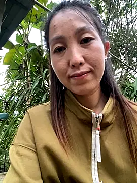 Snapshot of Huong-Ly chatting on September 2025 11:01:01 AM Huong-Ly online show from September 2025 11:01:01 AM