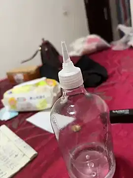 crhong666 online show from April 2026 01:00:02 AM