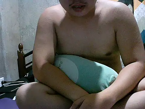 Snapshot of alhex_gay26 chatting on April 2026 02:15:01 PM alhex gay26 online show from April 2026 02:15:01 PM