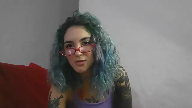 Snapshot of peetitefairy chatting on May 2026 09:00:02 PM peetitefairy online show from May 2026 09:00:02 PM