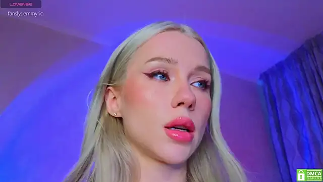 KittenFang online show from March 2026 11:27:01 AM