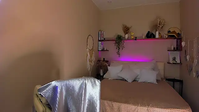 Snapshot of MaryRosenberg chatting on October 2025 11:31:01 AM MaryRosenberg online show from October 2025 11:31:01 AM