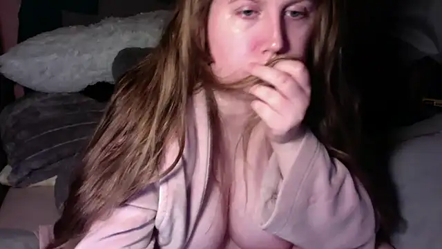 Missmissymee online show from October 2025 07:08:01 PM