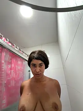 LuckyKhloe online show from September 2025 02:27:02 AM