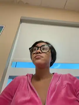 LuckyKhloe online show from October 2025 11:19:01 AM