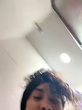 LuckyKhloe online show from November 2025 03:27:01 AM