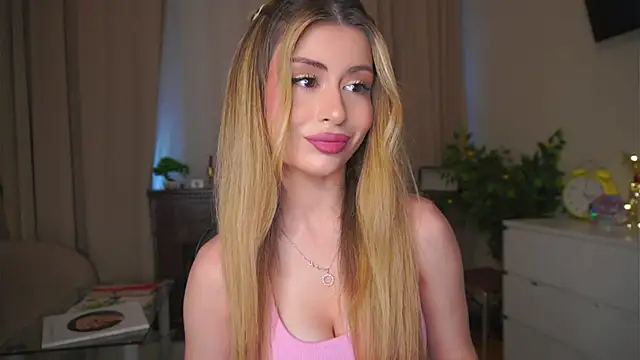 Snapshot of GeorginaHarn chatting on May 2026 08:08:02 AM GeorginaHarn online show from May 2026 08:08:02 AM