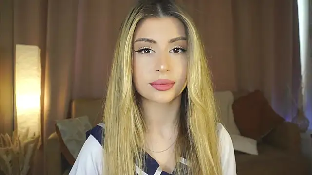 Snapshot of GeorginaHarn chatting on June 2026 09:04:01 AM GeorginaHarn online show from June 2026 09:04:01 AM