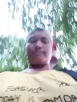 Snapshot of Love-Mama33 chatting on September 2025 11:01:01 AM Love-Mama33 online show from September 2025 11:01:01 AM