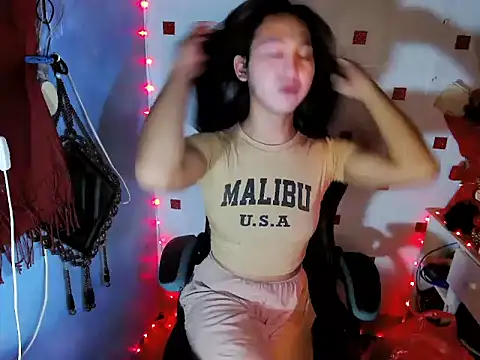 Snapshot of Nathalie_Smith19 chatting on September 2025 12:02:02 AM Nathalie Smith19 online show from September 2025 12:02:02 AM