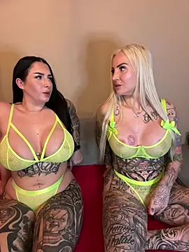 CoraDiamond online show from February 2026 05:53:02 PM