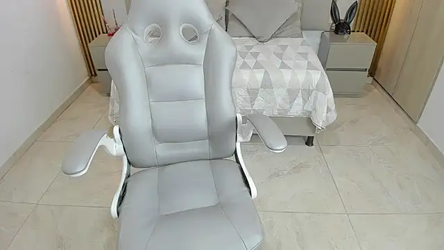 Keisha jalal online show from October 2025 08:09:02 PM