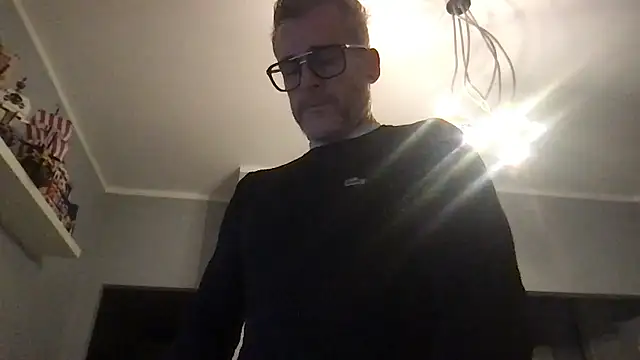 Axl hot online show from January 2026 04:22:01 PM