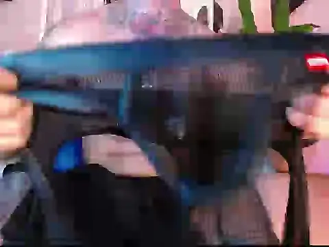 Edwardjonnes online show from October 2025 12:08:02 AM