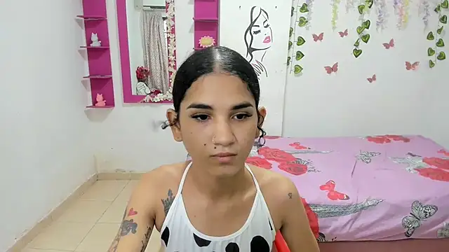 Snapshot of baby_rose03 chatting on November 2025 06:18:01 PM baby rose03 online show from November 2025 06:18:01 PM