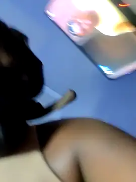 malaika1999 online show from November 2025 06:52:01 AM