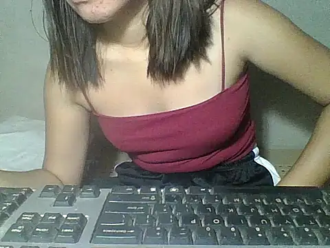 Snapshot of Skinny_PinayGirljust18 chatting on April 2026 08:31:02 PM Skinny PinayGirljust18 online show from April 2026 08:31:02 PM