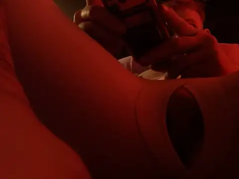 Snapshot of Werg9998 chatting on April 2026 05:01:02 AM Werg9998 online show from April 2026 05:01:02 AM