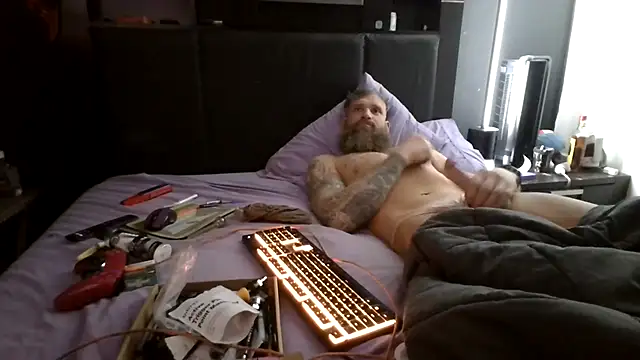 Snapshot of Werg9998 chatting on April 2026 07:31:01 AM Werg9998 online show from April 2026 07:31:01 AM