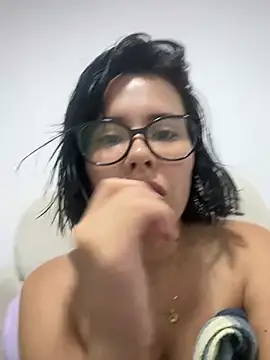 girldom online show from July 2026 02:42:01 AM