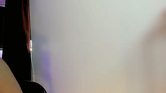 Britany montiel online show from April 2026 07:07:01 PM