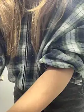 VesnaCrystal online show from November 2025 08:20:02 PM