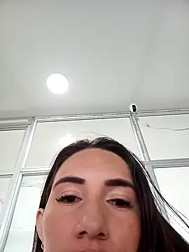 Snapshot of xxx_Alice_ chatting on October 2025 12:05:01 PM xxx Alice online show from October 2025 12:05:01 PM