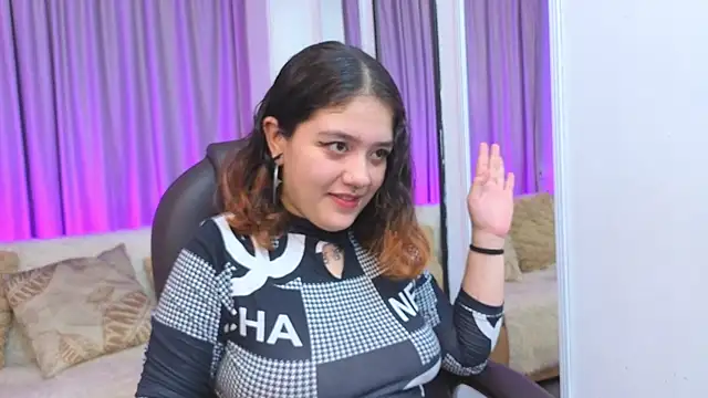 Snapshot of Niaa_Stark chatting on April 2026 11:47:02 AM Niaa Stark online show from April 2026 11:47:02 AM