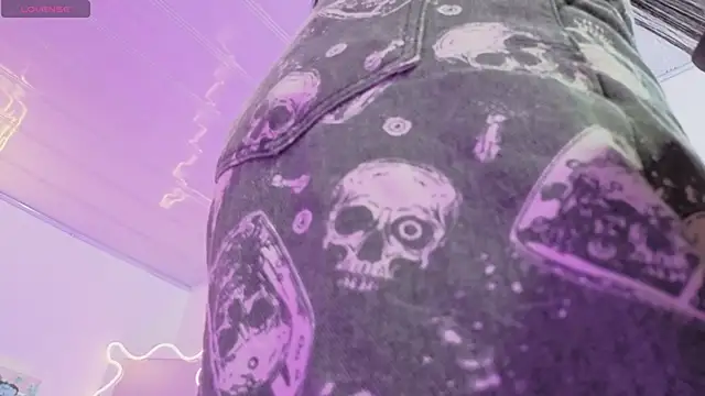 ZURY TAY online show from February 2026 11:50:01 AM